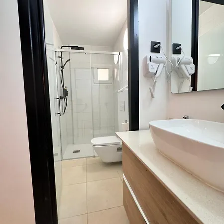 Con Terraza En Florida E2 Appartamento