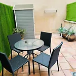 Con Terraza En Florida E2
